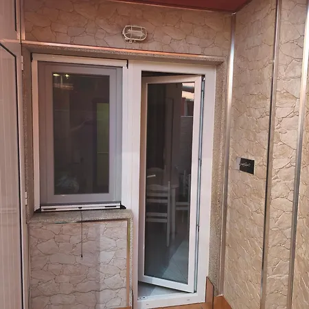 Piso Céntrico Nati Con Parking Incluído Apartamento O Grove